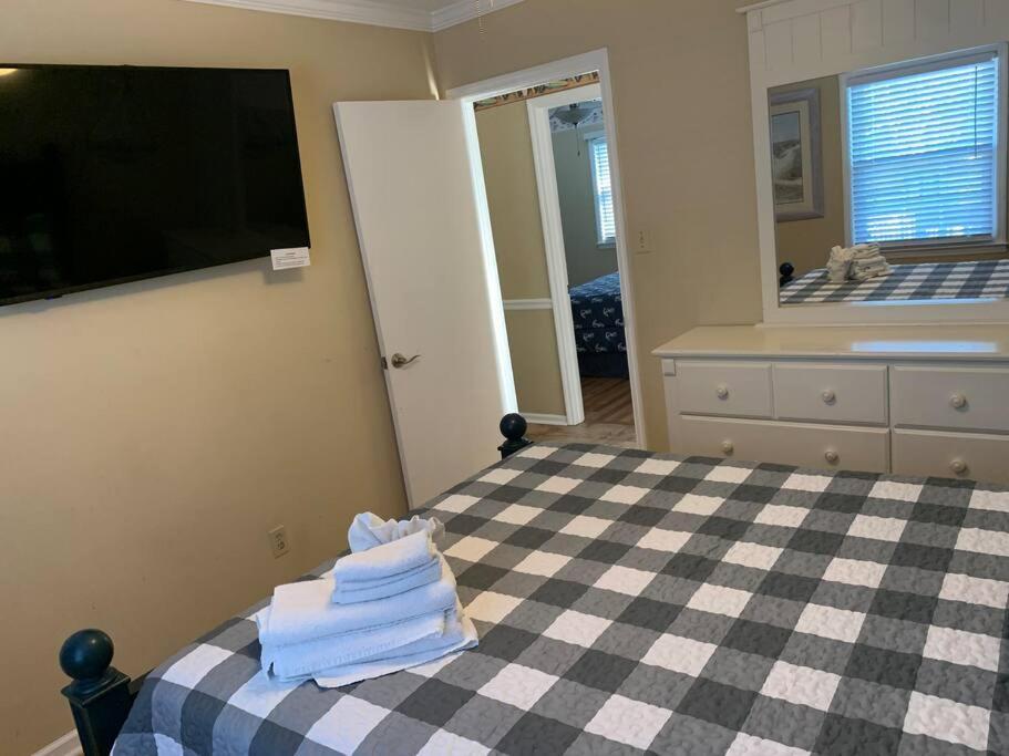Beach Breeze 3, Pet Friendly, Walking Distance To Atlantic Ocean Free Parking Myrtle Beach Kültér fotó